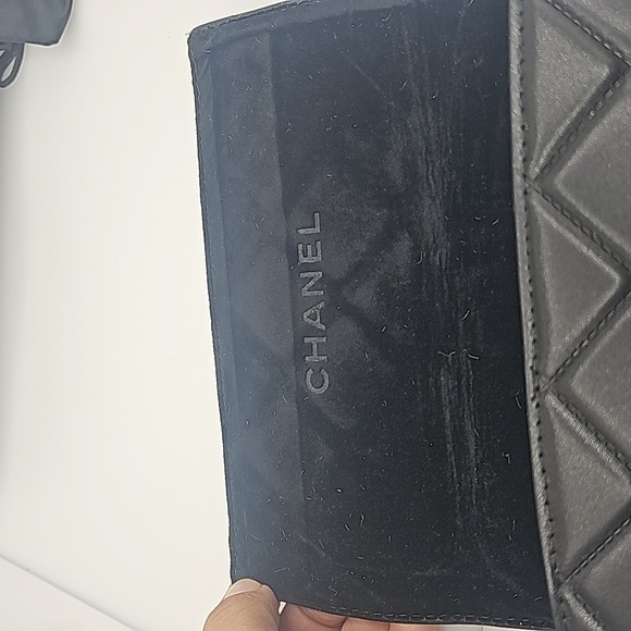 CHANEL Ref.5478 C501/S4, BLACK SUNGLASSES CHANEL HEART LOGO - Picture 16 of 16